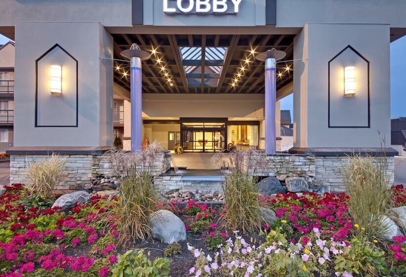 Coast Kamloops Hotel & Conference Centre