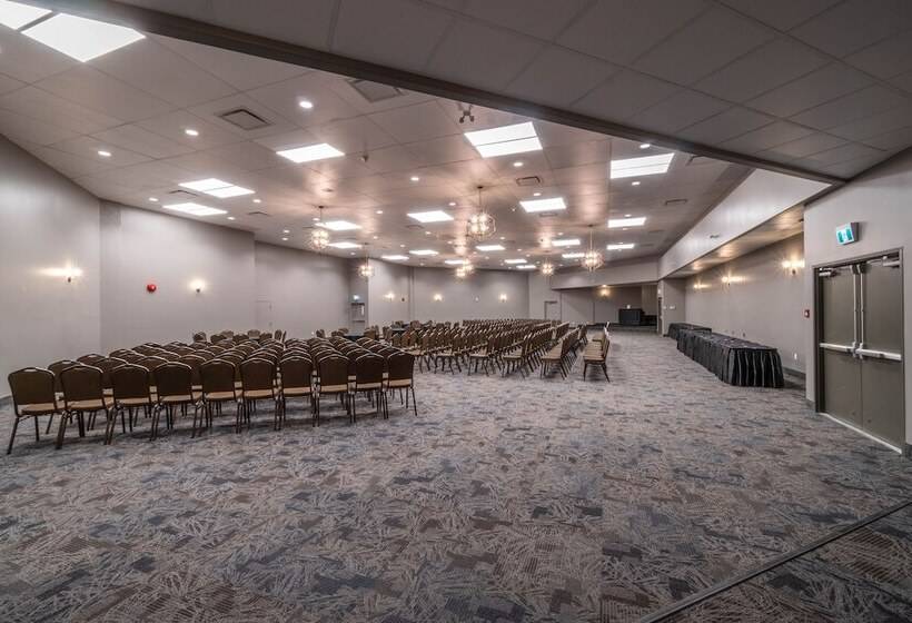 Coast Kamloops Hotel & Conference Centre