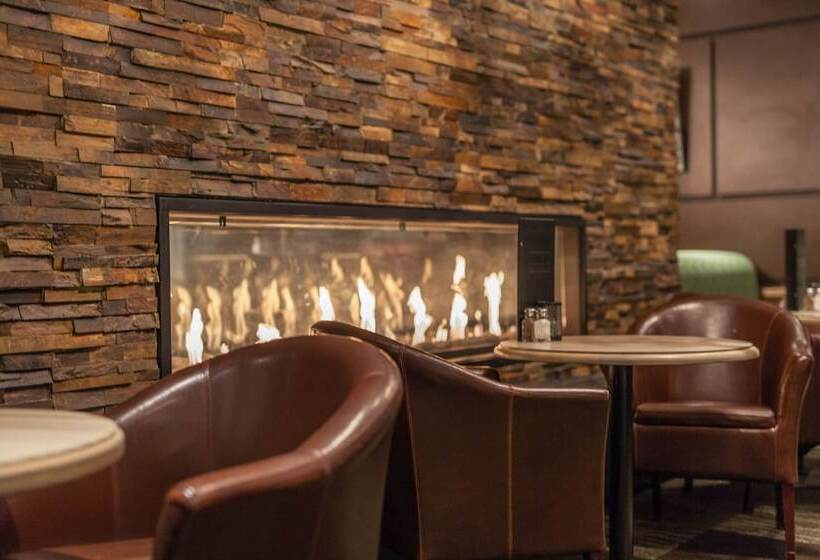 Coast Kamloops Hotel & Conference Centre