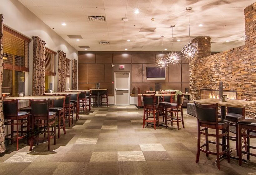 Coast Kamloops Hotel & Conference Centre