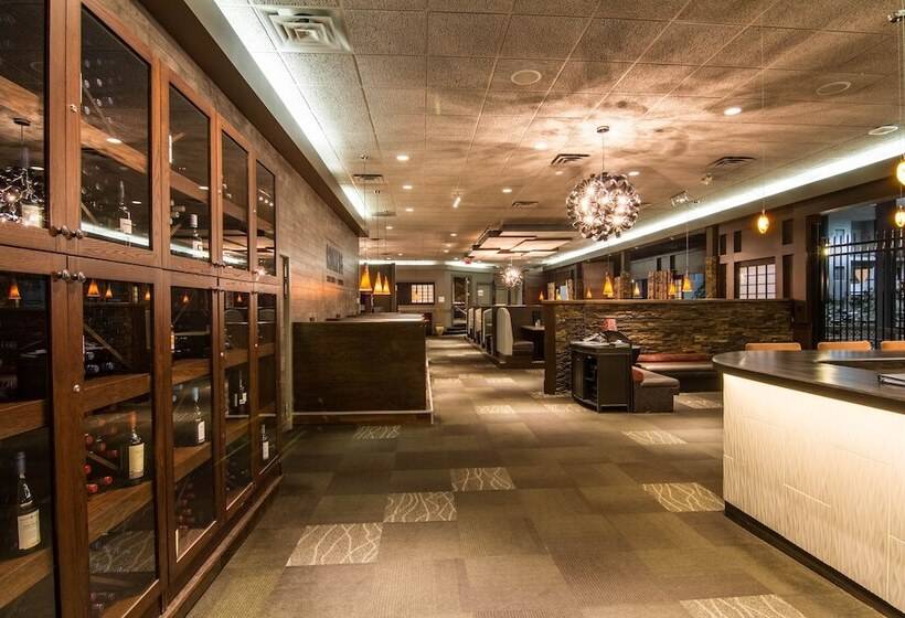 Coast Kamloops Hotel & Conference Centre