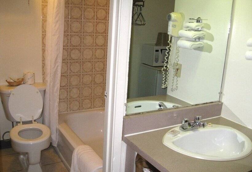 فندق Colonial Inn