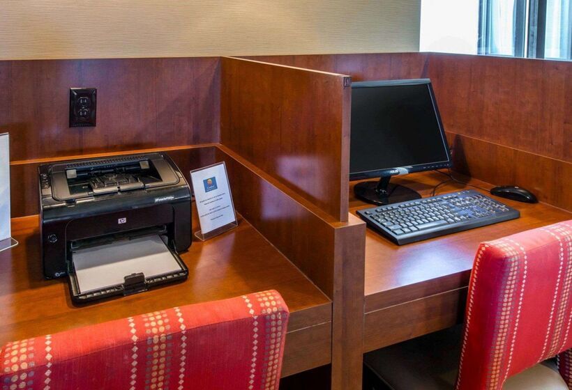 فندق Comfort Inn & Suites