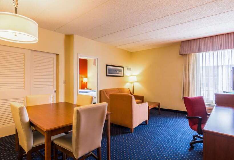 فندق Comfort Inn At Joint Base Andrews