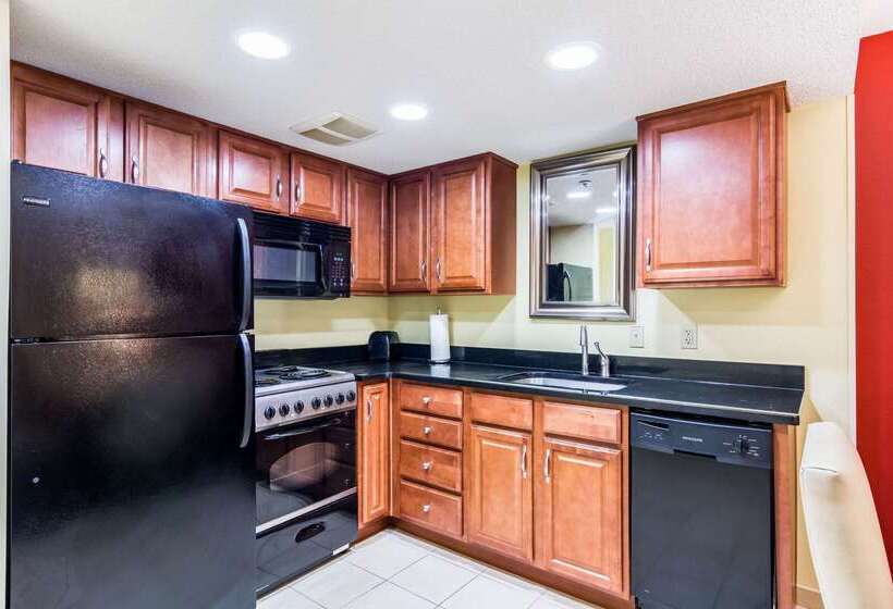 فندق Comfort Inn At Joint Base Andrews