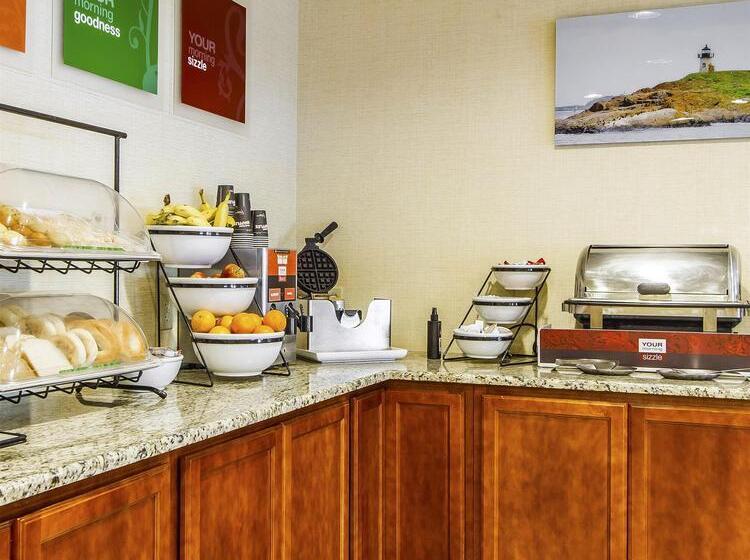 Отель Comfort Inn Brunswick