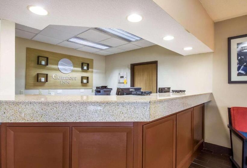 Отель Quality Inn & Suites