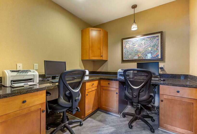 هتل Comfort Inn I17 & I40