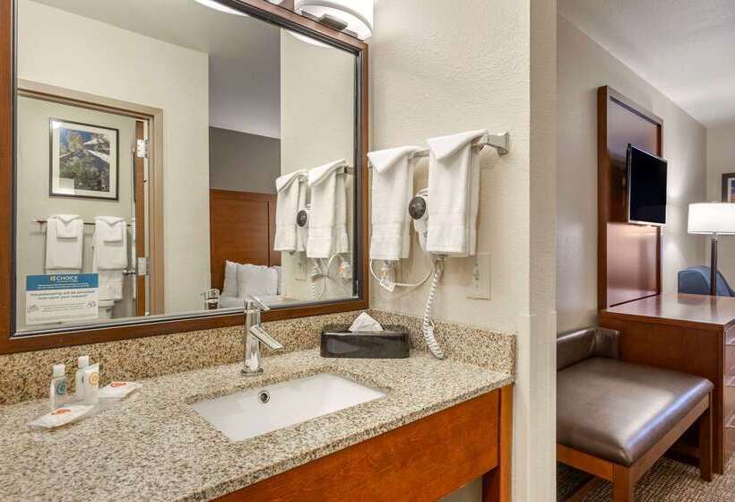 هتل Comfort Inn I17 & I40
