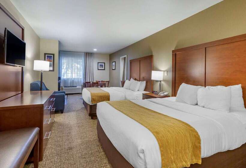 هتل Comfort Inn I17 & I40