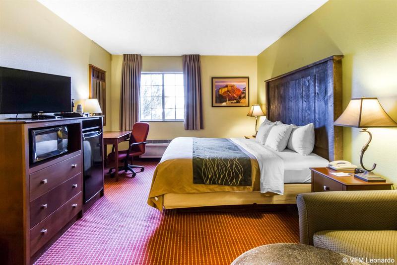 هتل Comfort Inn I17 & I40