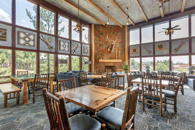 هتل Comfort Inn I17 & I40