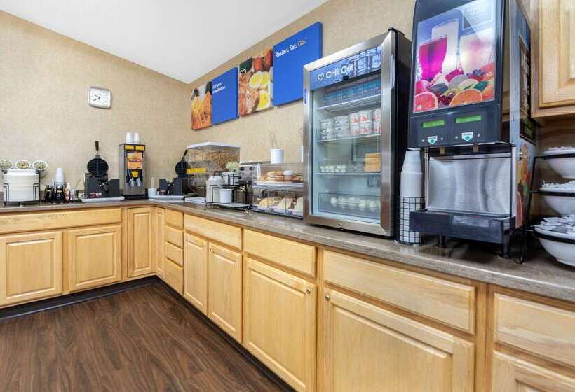 בית מלון כפרי Comfort Inn