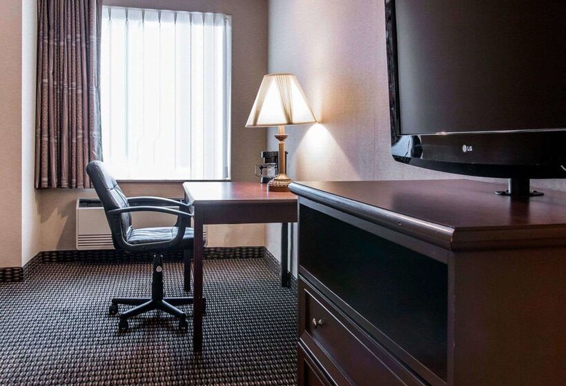 فندق Comfort Inn Livonia