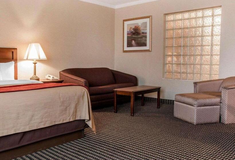 فندق Comfort Inn Livonia