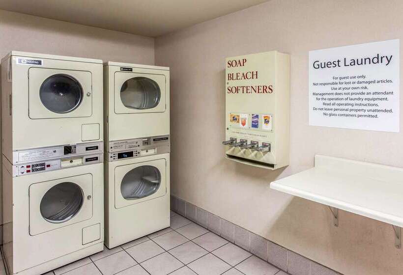 בית מלון כפרי Comfort Inn & Suites Near Fallon Naval Air Station