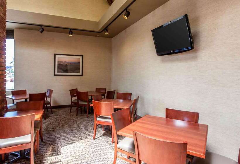 בית מלון כפרי Comfort Inn & Suites Near Fallon Naval Air Station
