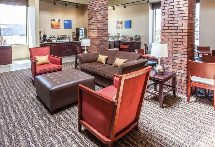בית מלון כפרי Comfort Inn & Suites Near Fallon Naval Air Station