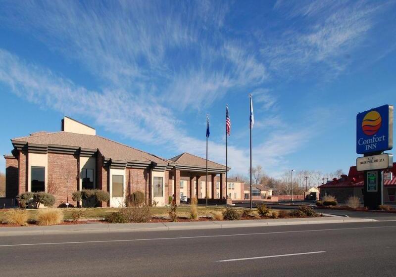 בית מלון כפרי Comfort Inn & Suites Near Fallon Naval Air Station