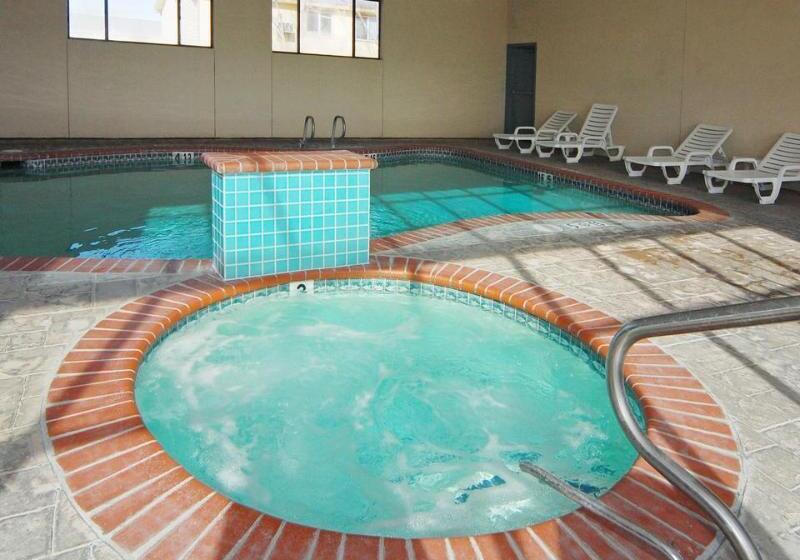 בית מלון כפרי Comfort Inn & Suites Near Fallon Naval Air Station