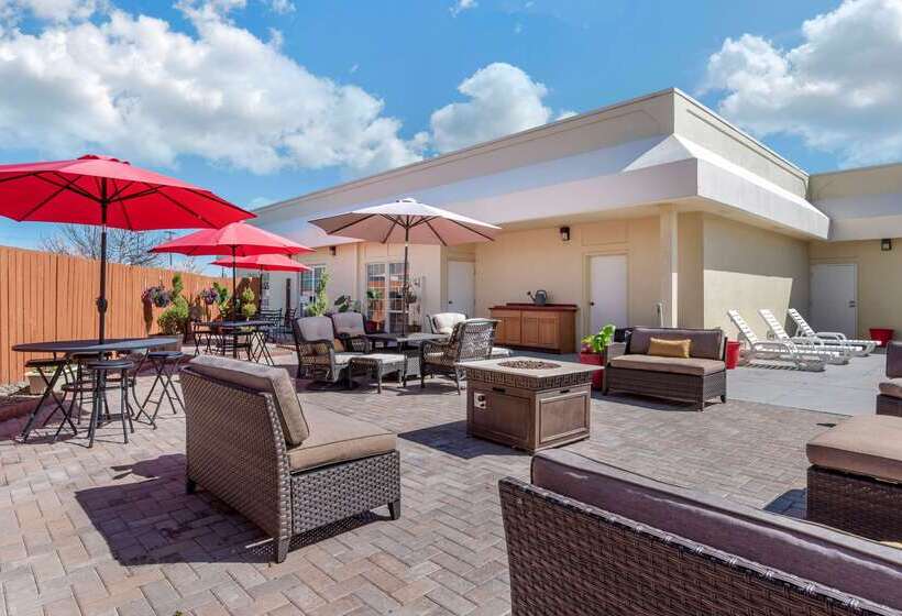 فندق Comfort Inn & Suites