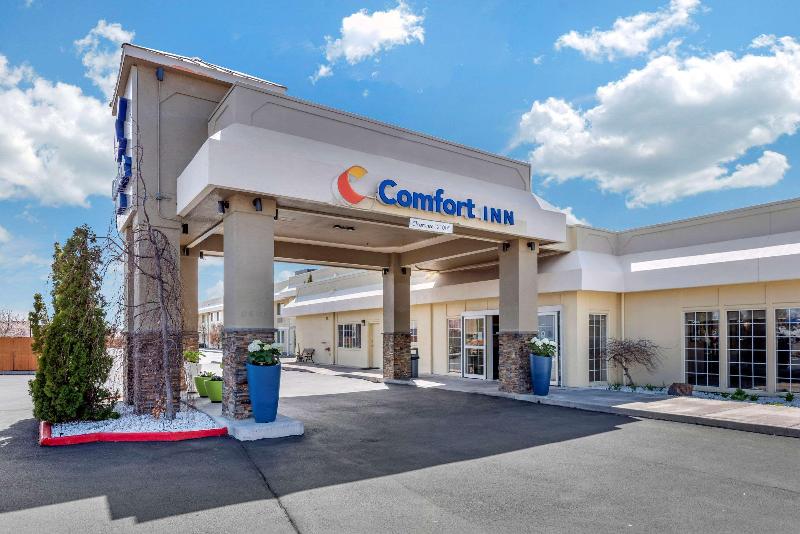فندق Comfort Inn & Suites