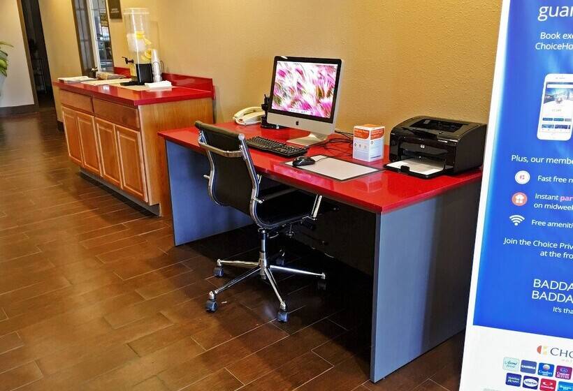 فندق Comfort Inn & Suites