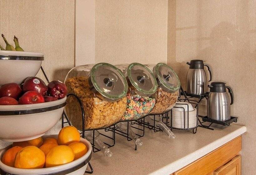 فندق Comfort Inn & Suites