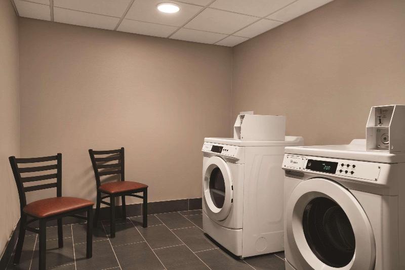 酒店 Comfort Inn & Suites