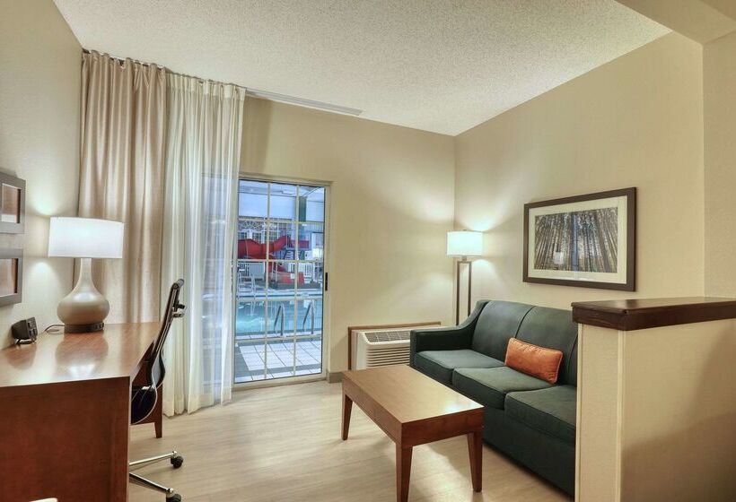 酒店 Comfort Suites Appleton Airport