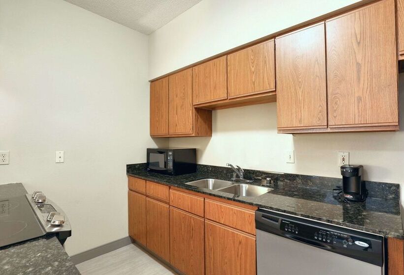 酒店 Comfort Suites Appleton Airport