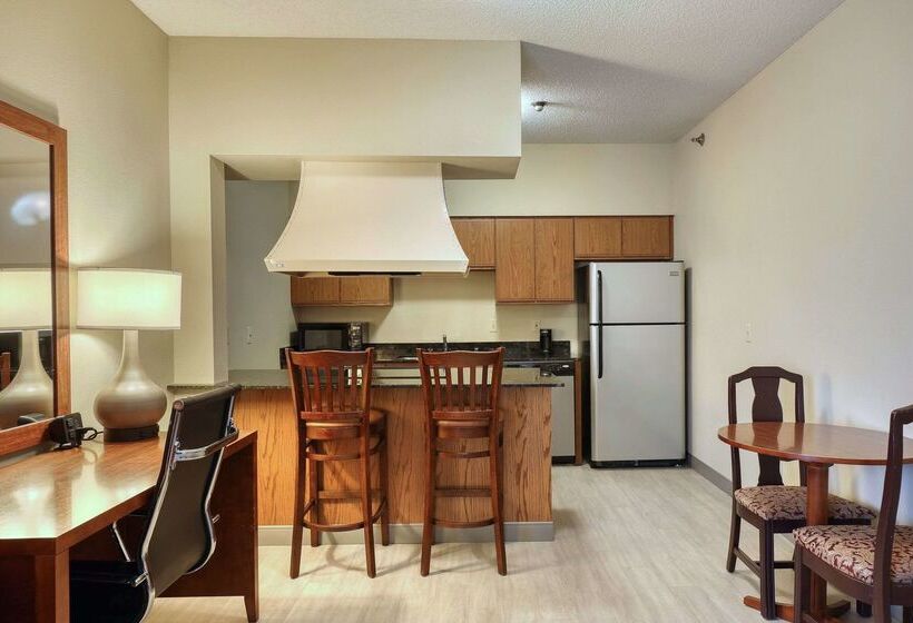 酒店 Comfort Suites Appleton Airport