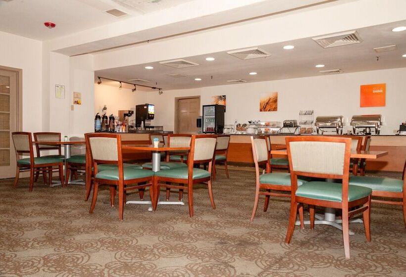 호텔 Comfort Suites Baton Rouge South I 10