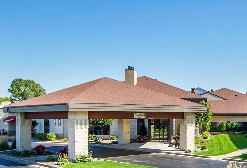 Отель Comfort Suites