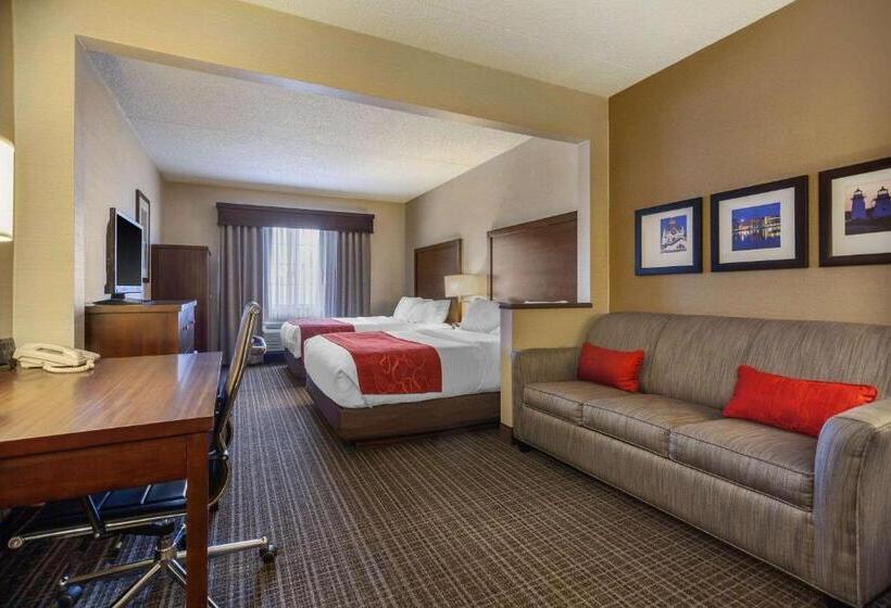 Отель Comfort Suites