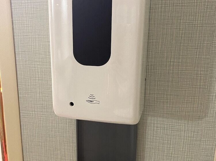 فندق Comfort Suites Outlet Center