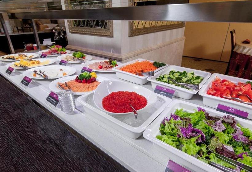 هتل Crowne Plaza Krasnodar  Centre, An Ihg