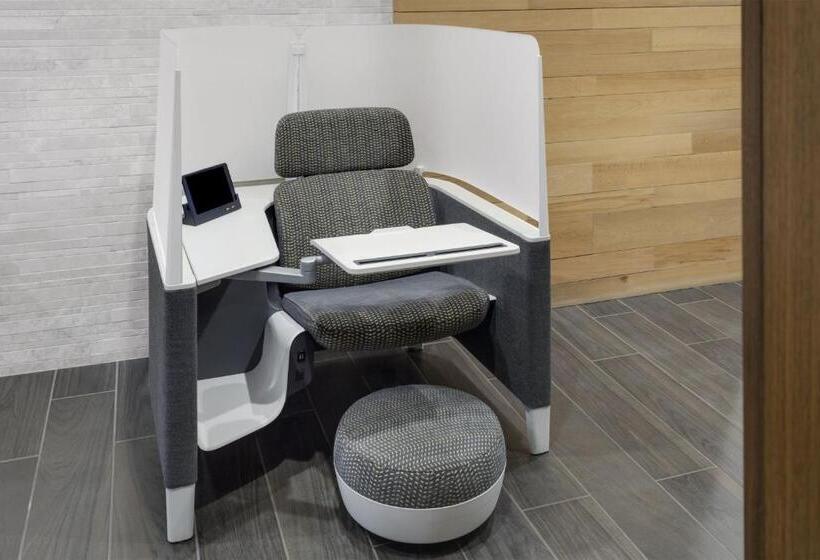 فندق Crowne Plaza Lansing, An Ihg