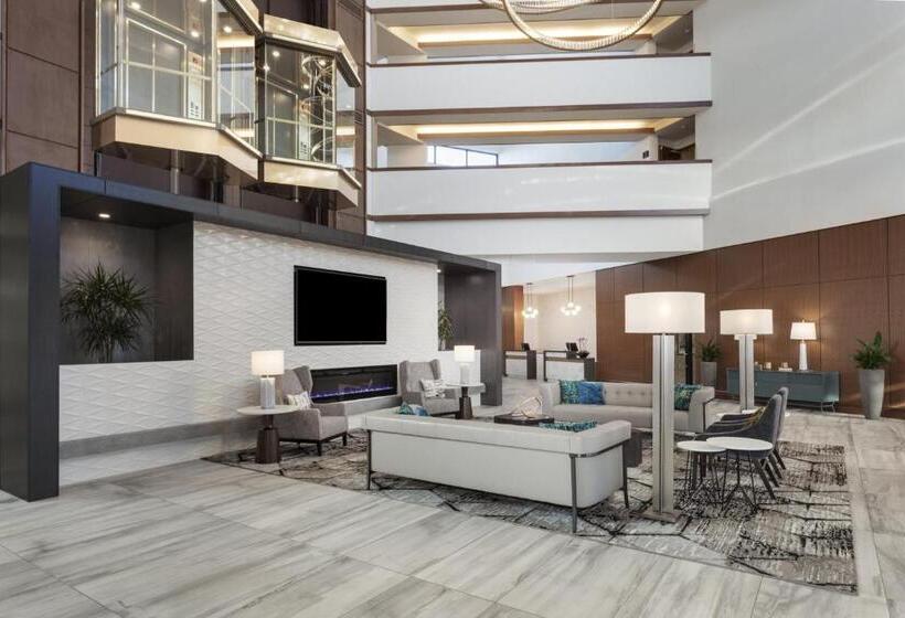 فندق Crowne Plaza Lansing, An Ihg