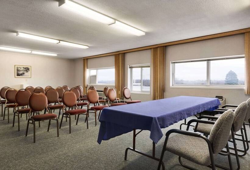 فندق Days Inn By Wyndham Brockville