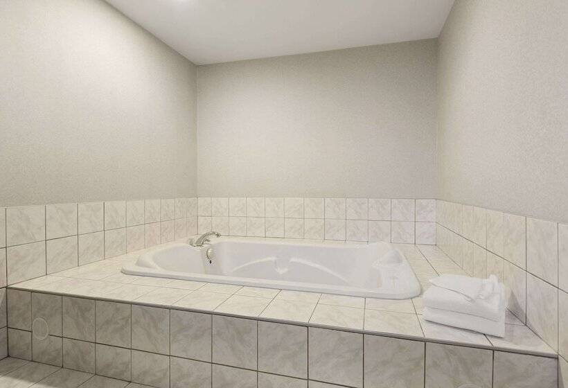 فندق Days Inn By Wyndham Brockville