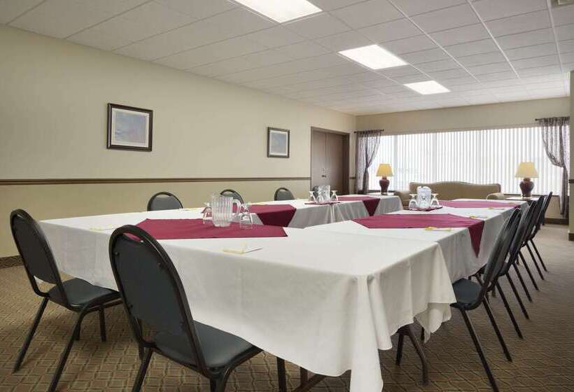 בית מלון כפרי Days Inn By Wyndham Dalhousie