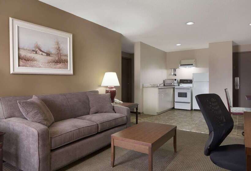 فندق Days Inn By Wyndham Dalhousie