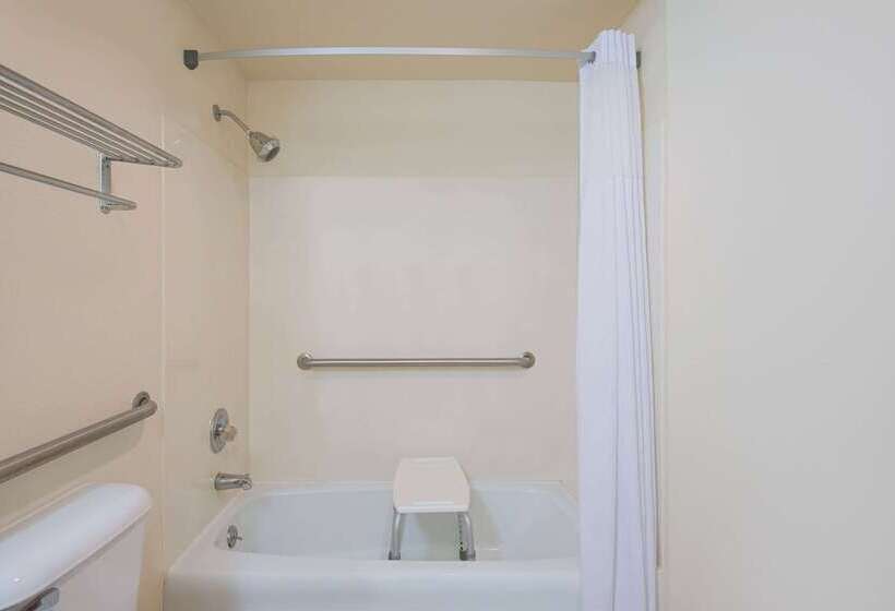 فندق Days Inn By Wyndham Fremont