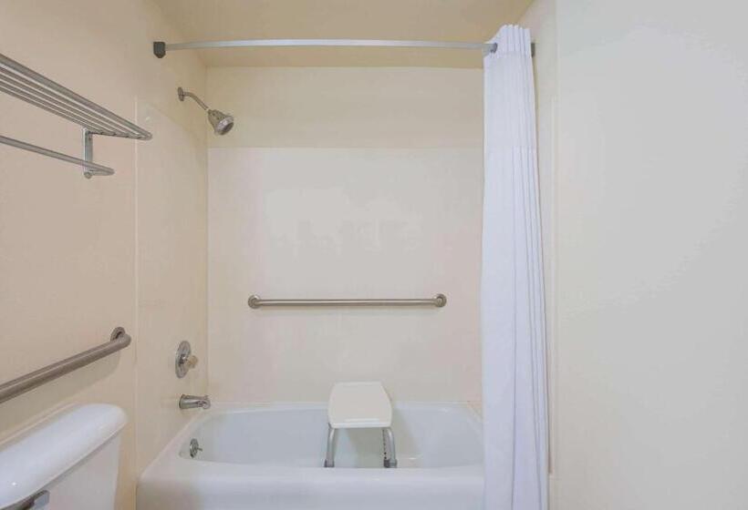 فندق Days Inn By Wyndham Fremont