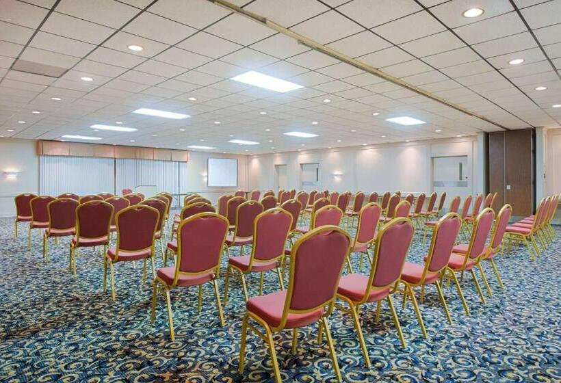 فندق Days Inn By Wyndham Fremont