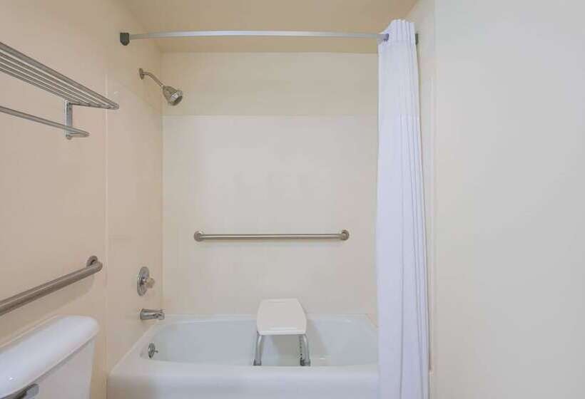 فندق Days Inn By Wyndham Fremont