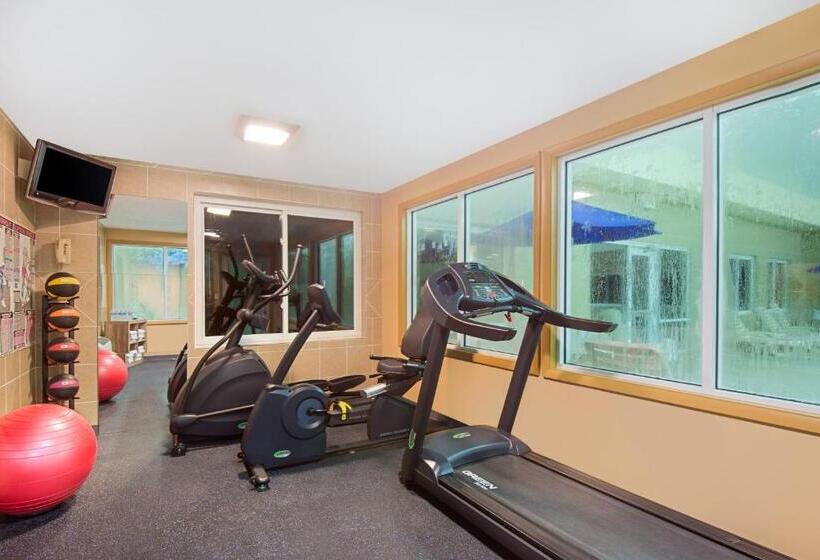 فندق Days Inn By Wyndham Fremont