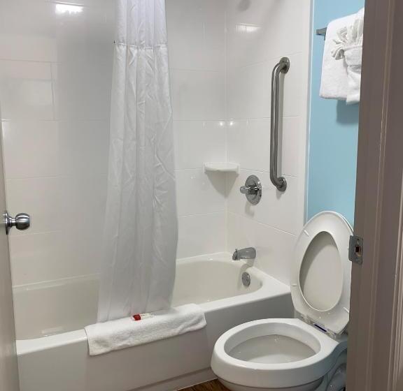 Отель Days Inn By Wyndham Goldsboro