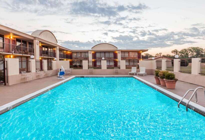 فندق Days Inn By Wyndham Hillsboro Tx